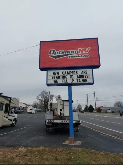 Pylon Signs Photo